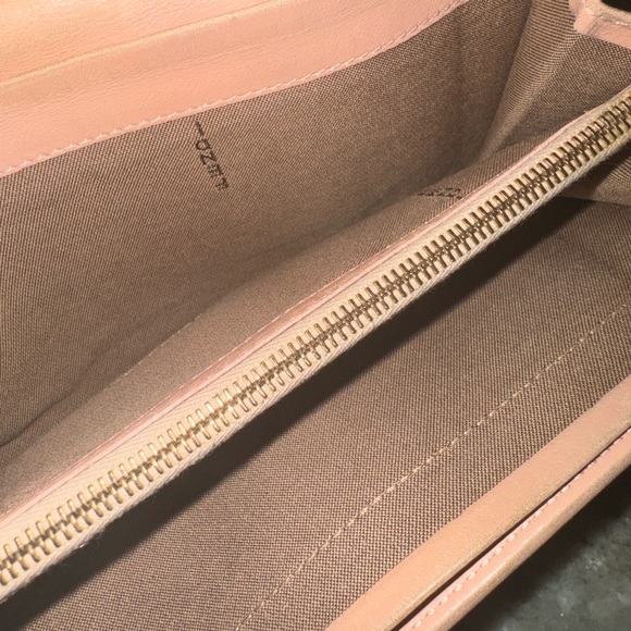 Authentic Fendi Long Snap wallet - Picture 10 of 11